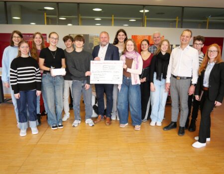 Das Mammut trifft Landrat Thomas Eberth